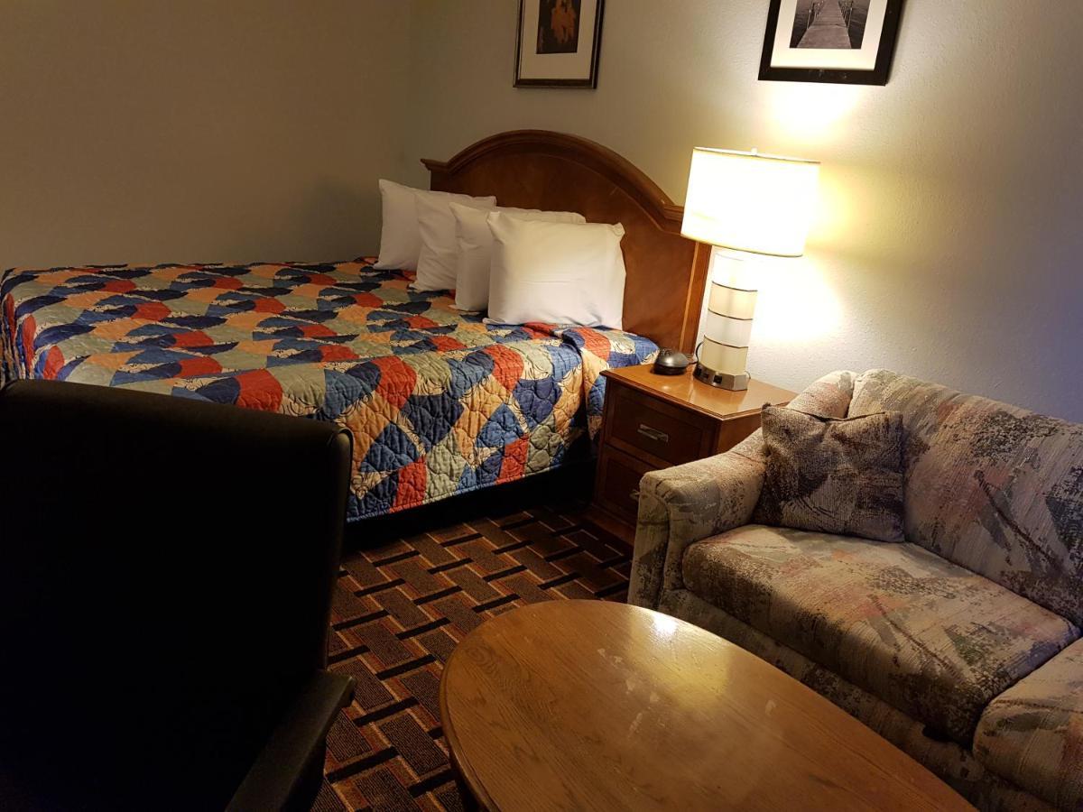 Le Mars Inn And Suites Esterno foto